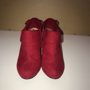 Coach and four shoes